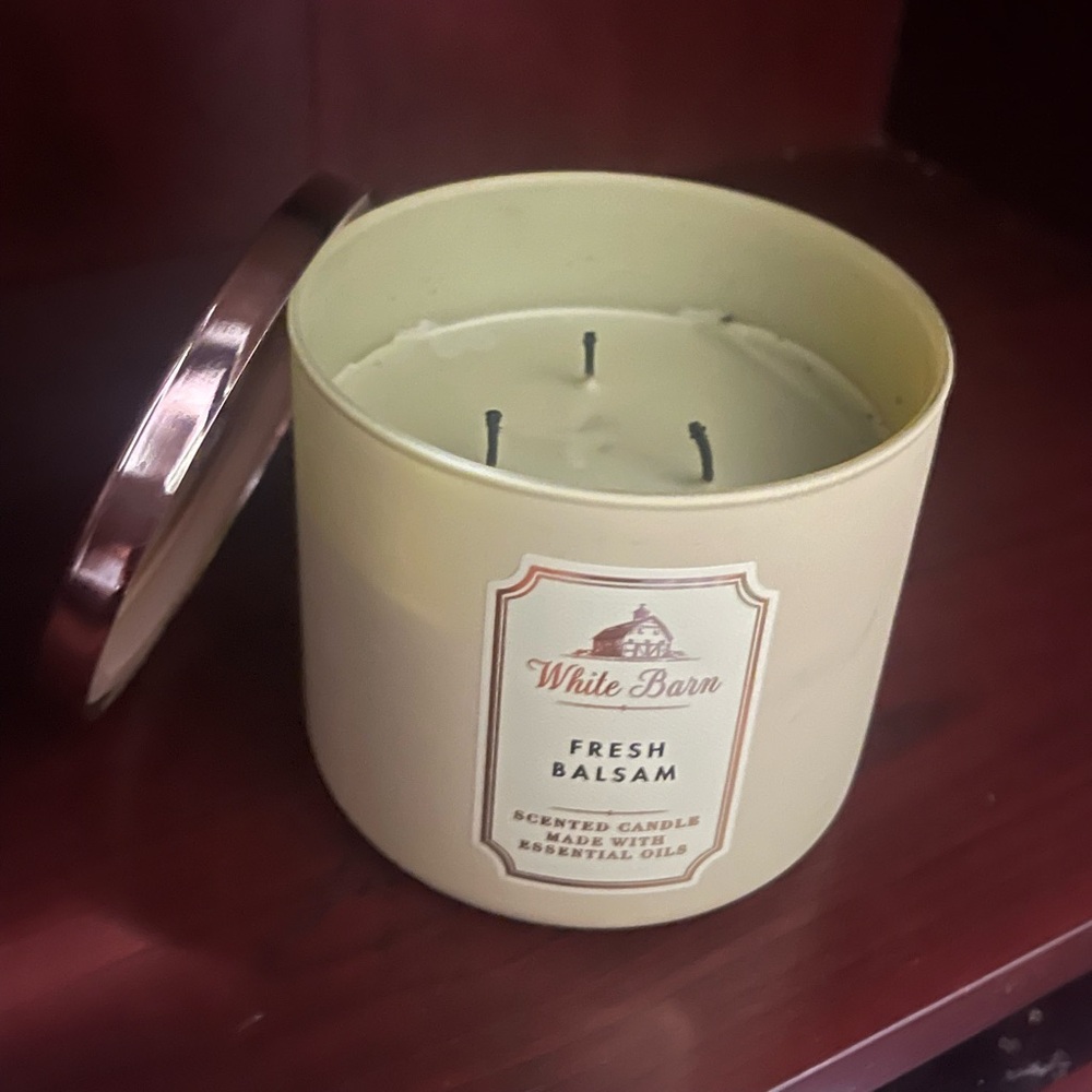 Fresh Balsam White Barn 3-Wick Candle